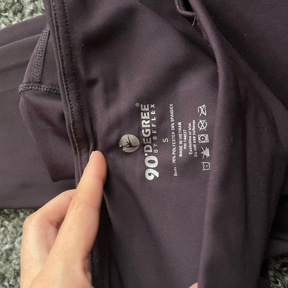 90 degree and Yogalicious leggings size small berry and purple - Picture 3 of 3
